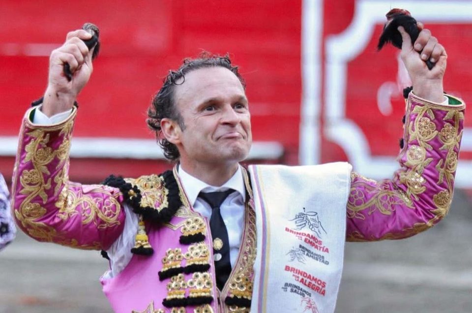Antonio Ferrera y Juan de Castilla triunfadores en Manizales